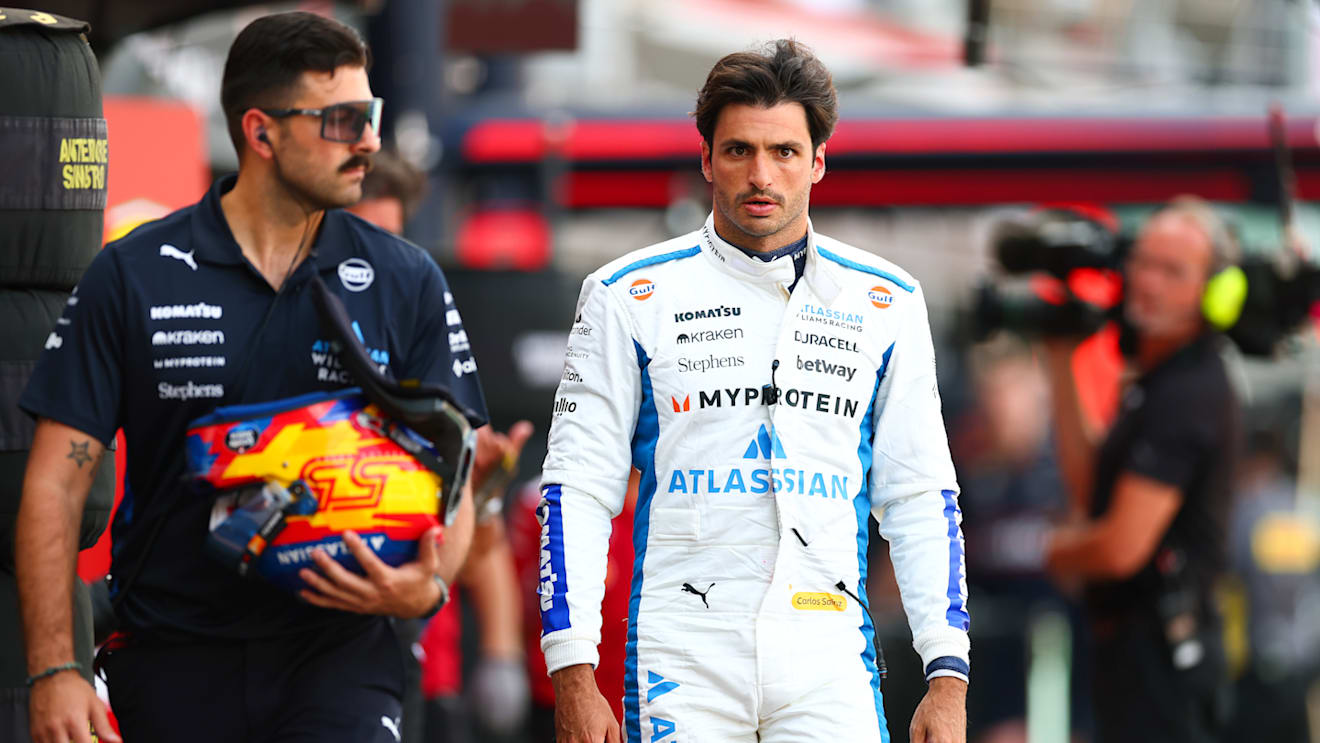 MONTE-CARLO, MONACO - MAY 24: Eleventh placed qualifier Carlos Sainz of Spain and Williams walks in the Pitlane during qualifying ahead of the F1 Grand Prix of Monaco at Circuit de Monaco on May 24, 2025 in Monte-Carlo, Monaco (Photo by Bryn Lennon - Formula 1/Formula 1 via Getty Images)